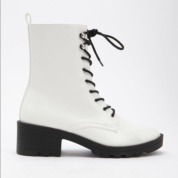white boots forever 21